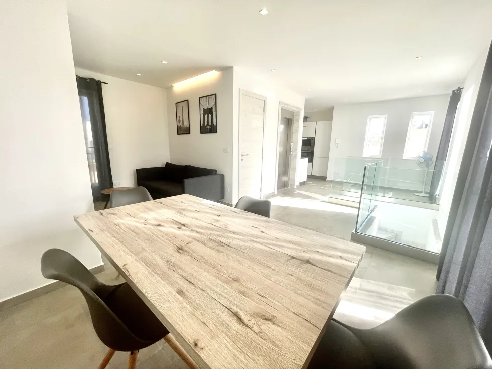 2 bed Penthouse For Rent in Sliema, Sliema - thumb 4