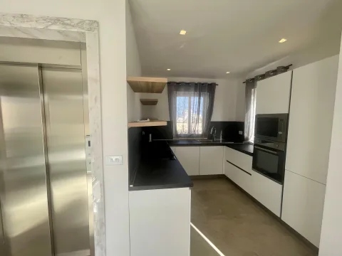 2 bed Penthouse For Rent in Sliema, Sliema - thumb 6