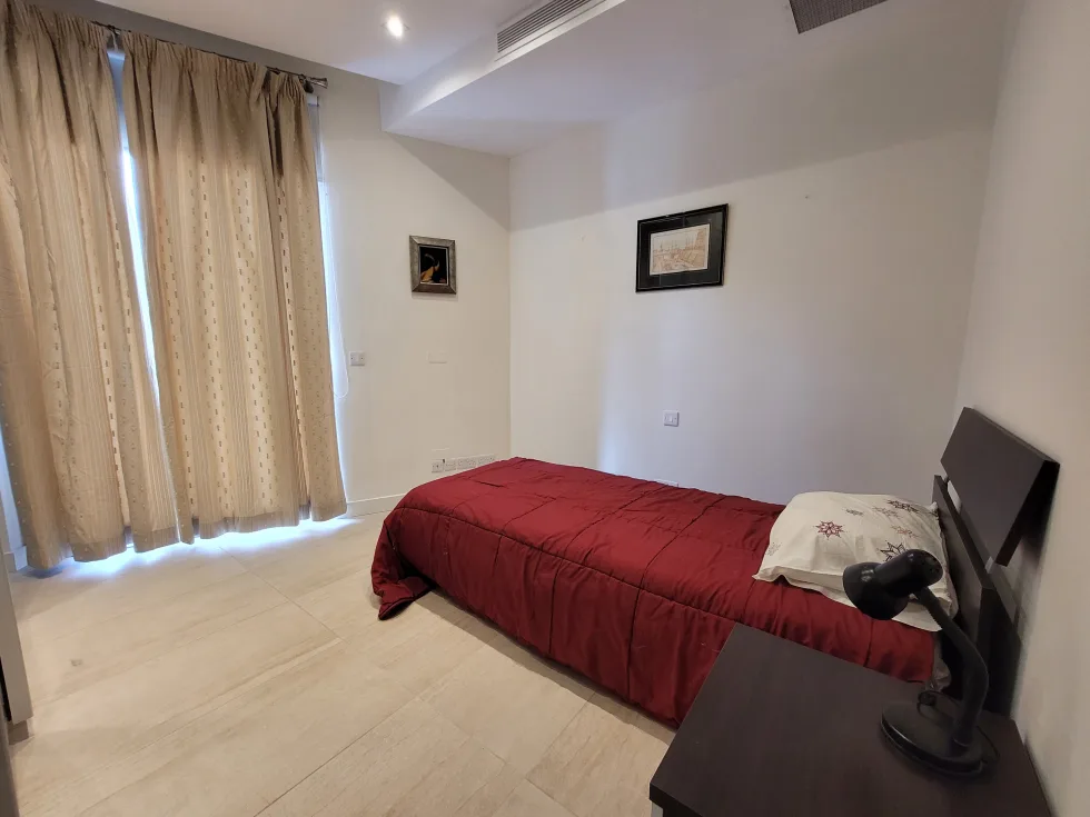3 bed Penthouse For Rent in St Julian's, St Julian's - thumb 12