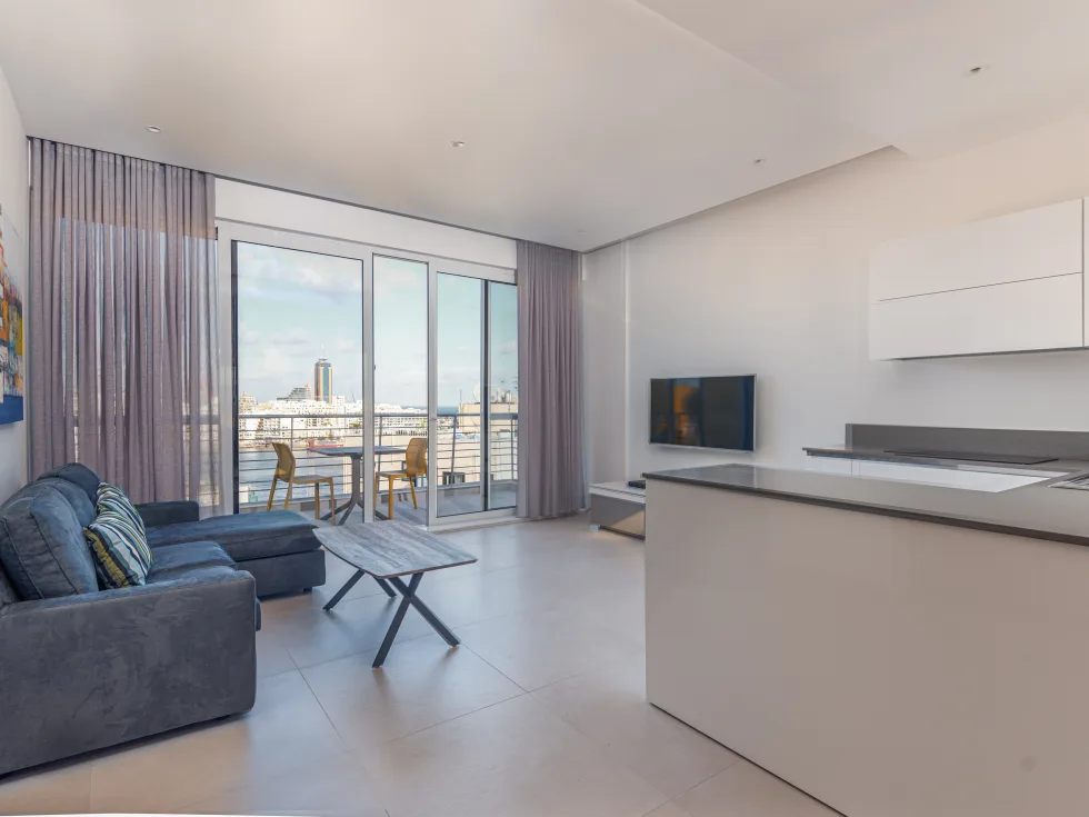 2 bed Penthouse For Rent in Sliema, Sliema - thumb 3