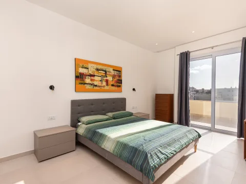 2 bed Penthouse For Rent in Sliema, Sliema - thumb 7