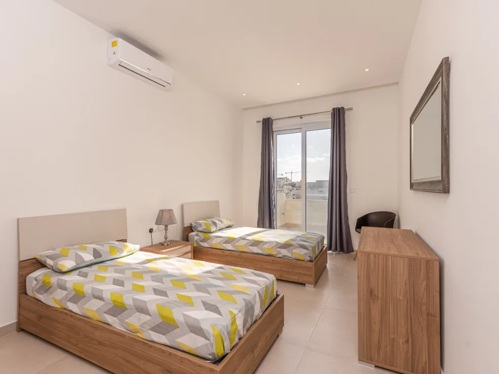 2 bed Penthouse For Rent in Sliema, Sliema - thumb 9