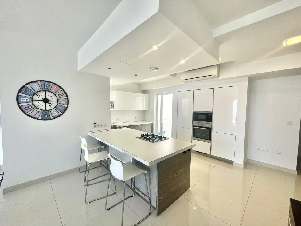 2 bed Penthouse For Rent in Mellieha, Mellieha - thumb 7