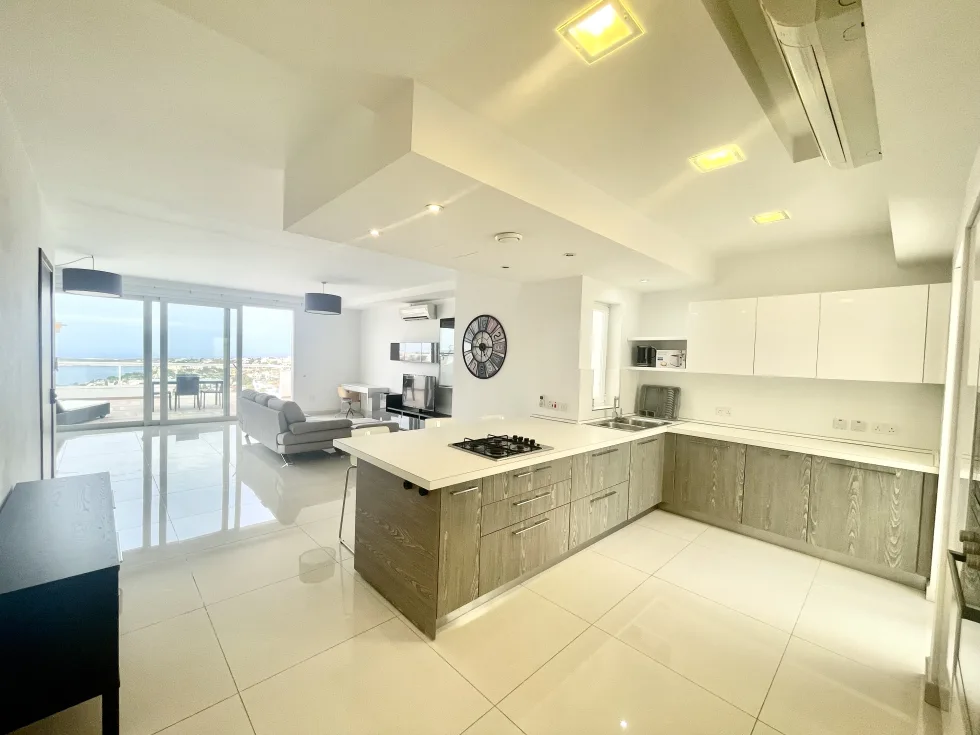 2 bed Penthouse For Rent in Mellieha, Mellieha - thumb 9