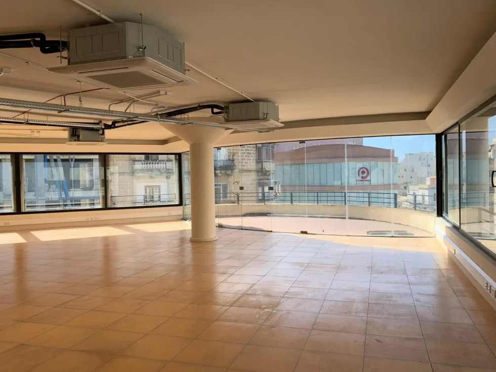 0 bed Office For Rent in Ta' Xbiex, Ta' Xbiex - thumb 1