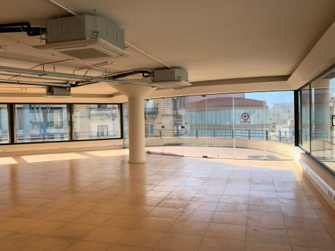0 bed Office For Rent in Ta' Xbiex, Ta' Xbiex - thumb 1