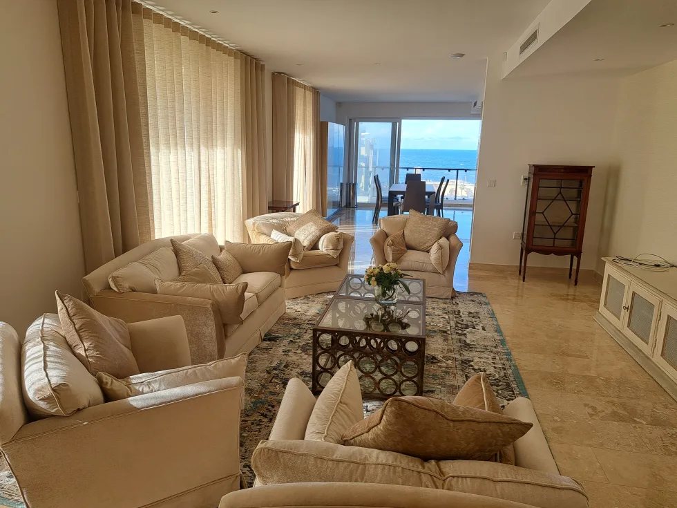 4 bed Apartment For Rent in Sliema, Sliema - thumb 3