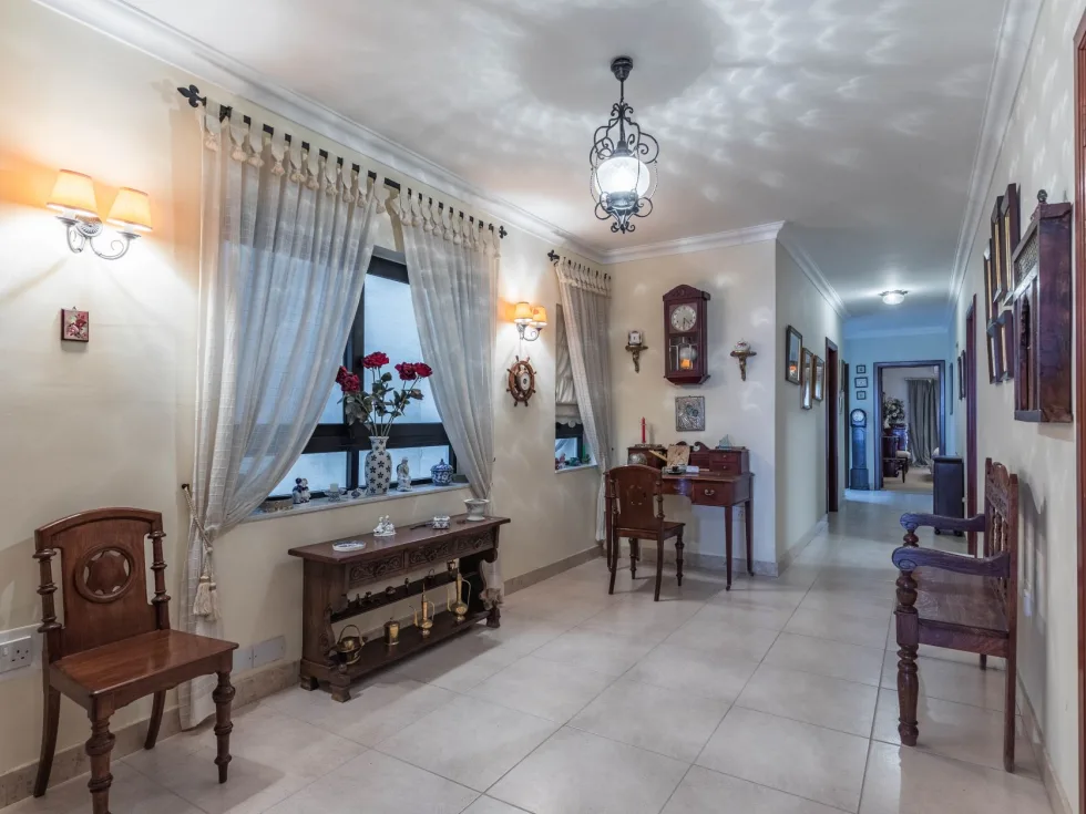 3 bed Apartment For Rent in Sliema, Sliema - thumb 8