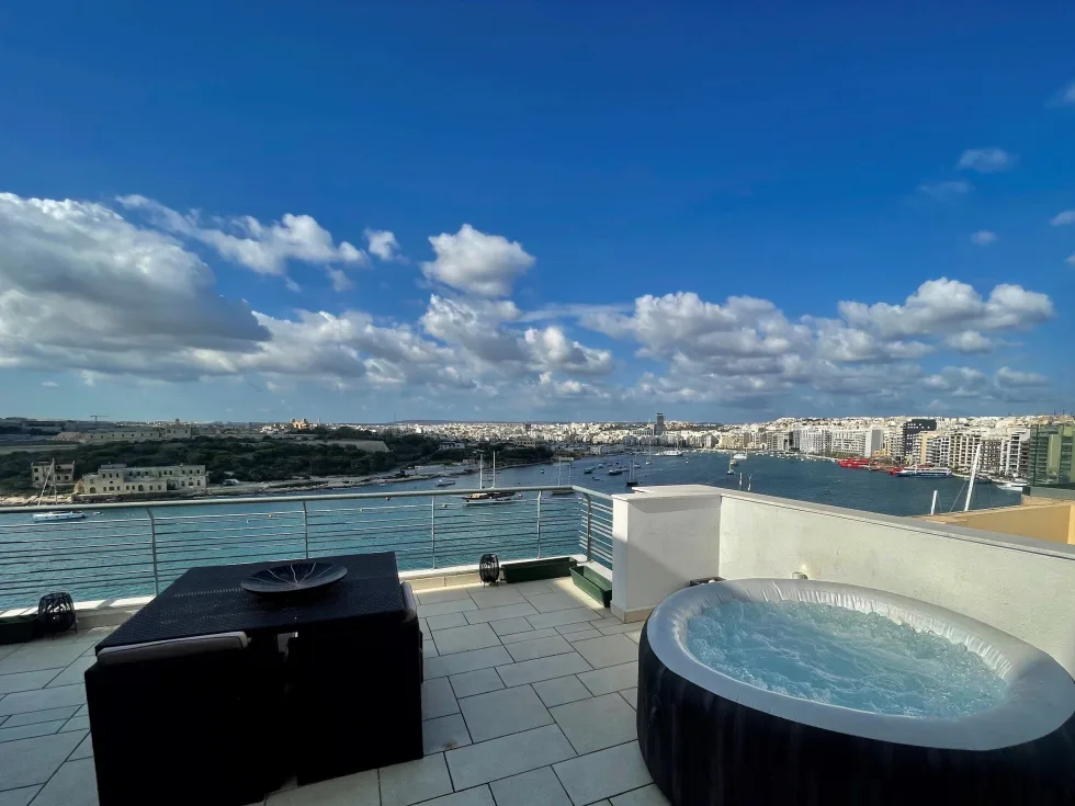2 bed Penthouse For Rent in Sliema, Sliema - thumb 4