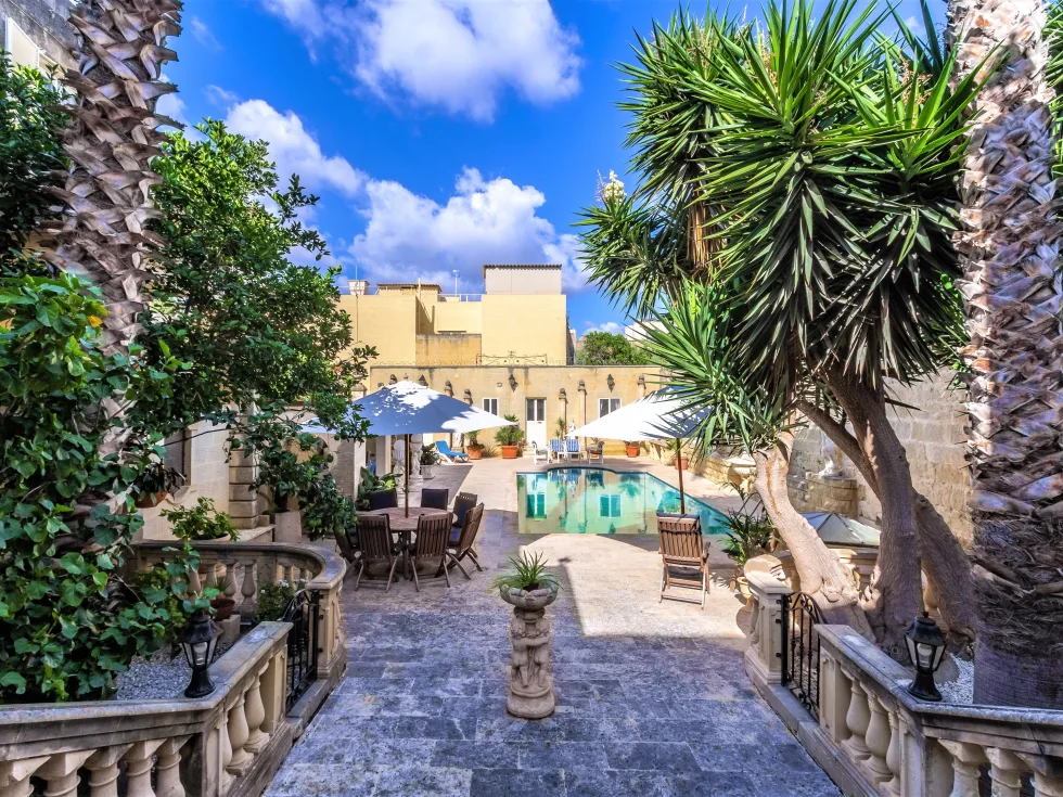7 bed Palazzo For Sale in Balzan, Balzan - thumb 1