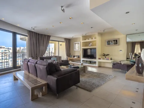 4 bed Apartment For Sale in St Julian's, St Julian's - thumb 3