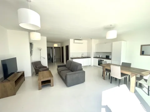 3 bed Penthouse For Rent in Bahar ic-Caghaq, Bahar ic-Caghaq - thumb 5