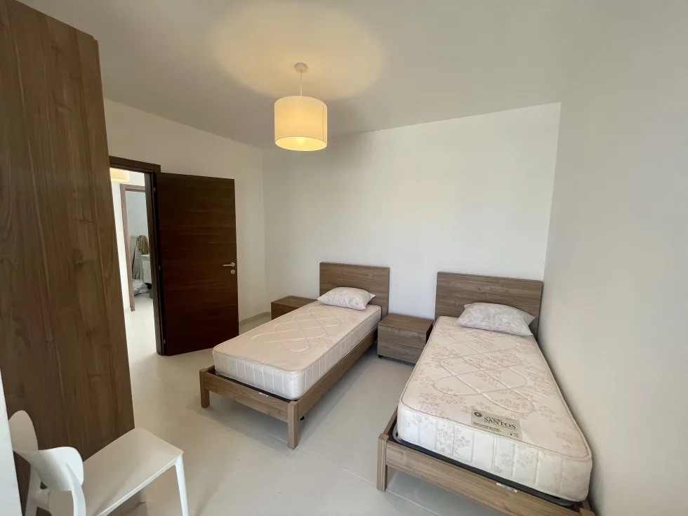 3 bed Penthouse For Rent in Bahar ic-Caghaq, Bahar ic-Caghaq - thumb 9