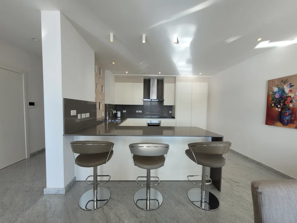 2 bed Apartment For Rent in Sliema, Sliema - thumb 8