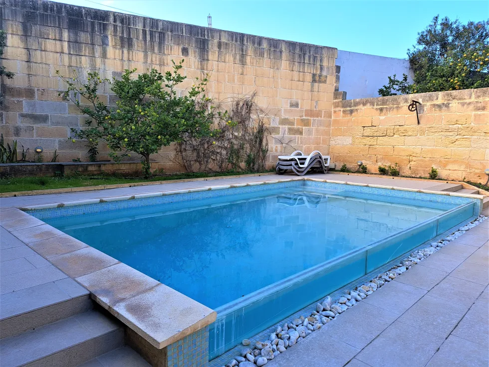 4 bed Villa For Rent in St Julian's, St Julian's - thumb 1