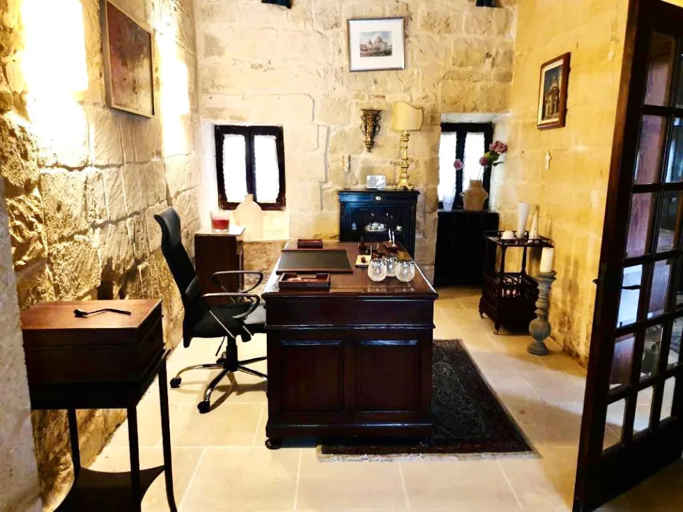 5 bed Farmhouse For Rent in Siggiewi, Siggiewi - thumb 4