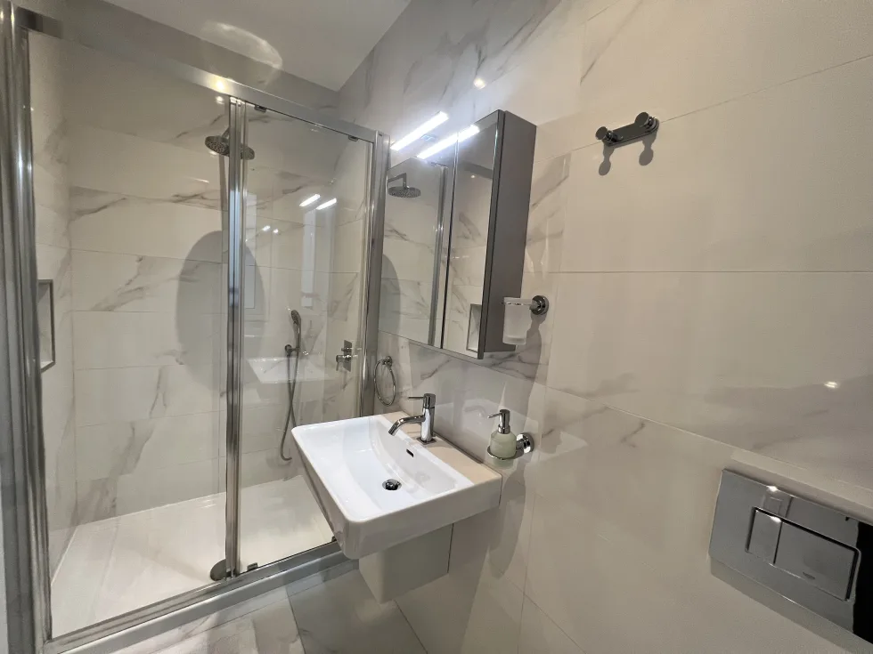 3 bed Apartment For Rent in Gzira, Gzira - thumb 14