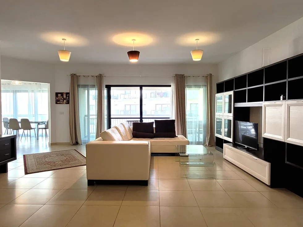3 bed Apartment For Rent in St Julian's, St Julian's - thumb 1
