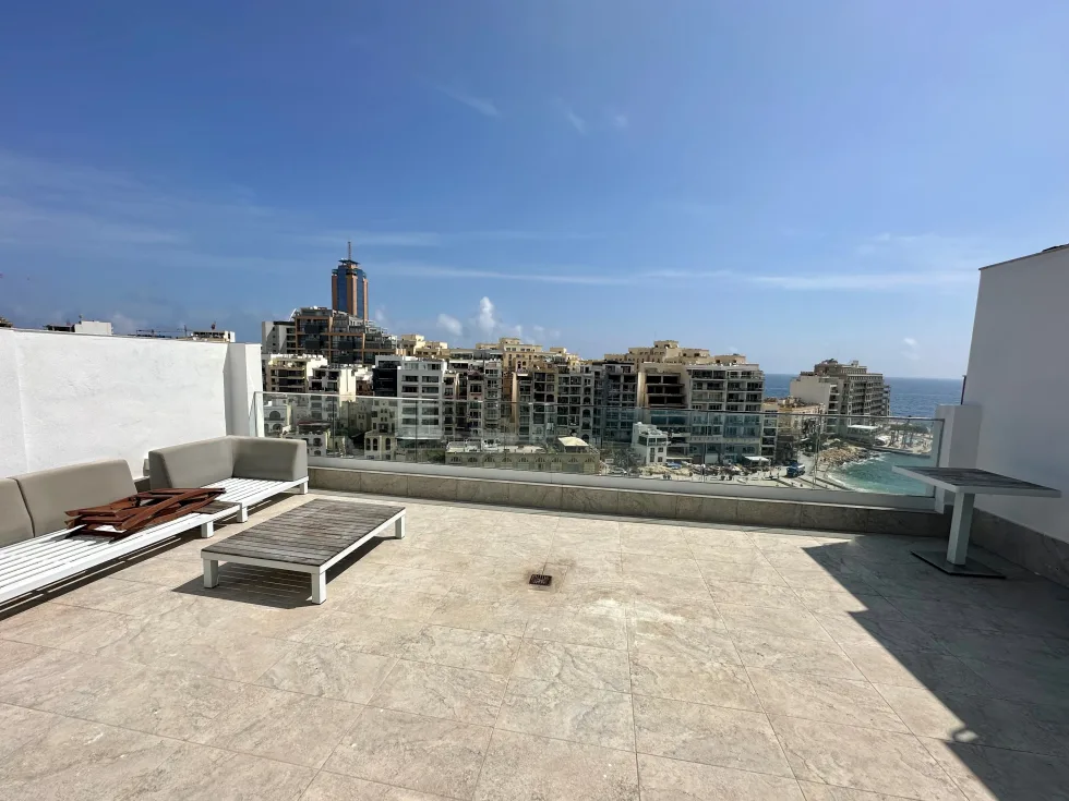 3 bed Penthouse For Rent in St Julian's, St Julian's - thumb 2