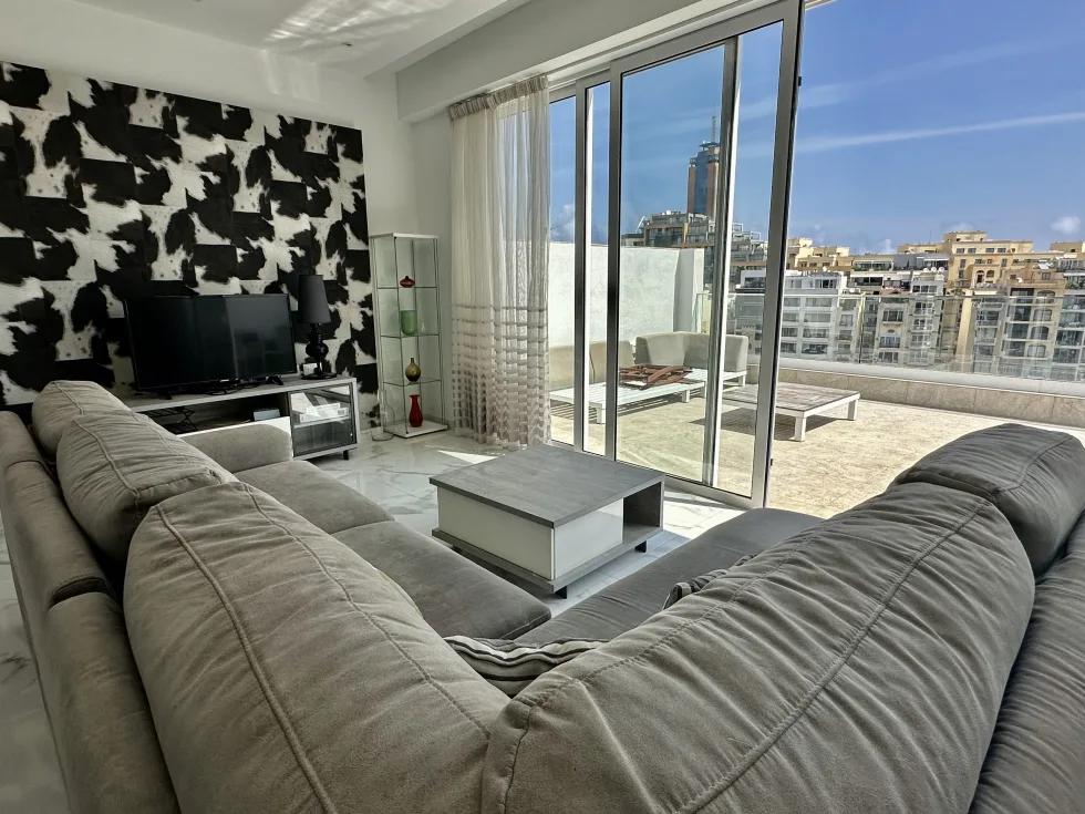 3 bed Penthouse For Rent in St Julian's, St Julian's - thumb 3