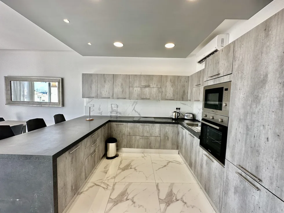 3 bed Penthouse For Rent in St Julian's, St Julian's - thumb 8