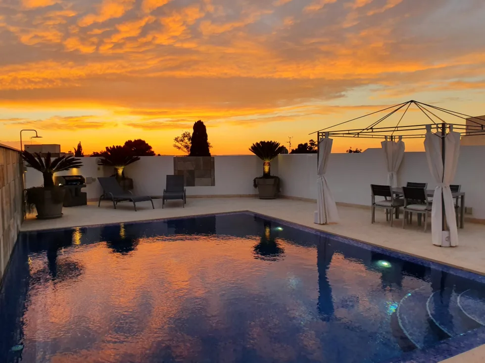 5 bed Villa For Rent in Naxxar, Naxxar - thumb 1