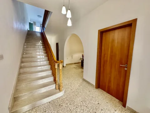 4 bed Town House For Rent in Attard, Attard - thumb 4