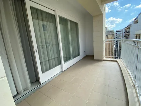 3 bed Apartment For Rent in Sliema, Sliema - thumb 4