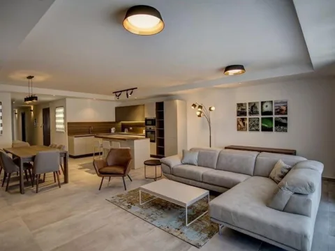 3 bed Apartment For Rent in St Julian's, St Julian's - thumb 3