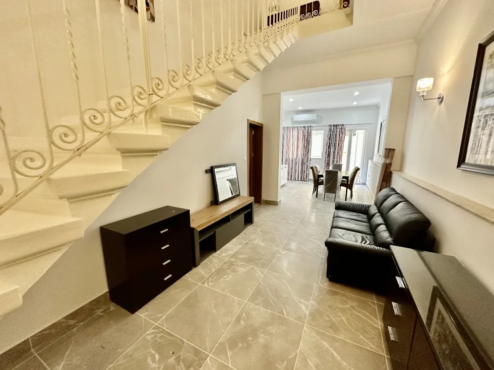 3 bed Town House For Rent in Sliema, Sliema - thumb 2
