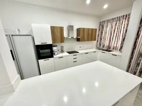 3 bed Town House For Rent in Sliema, Sliema - thumb 4