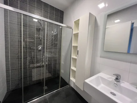 3 bed Apartment For Rent in Sliema, Sliema - thumb 9