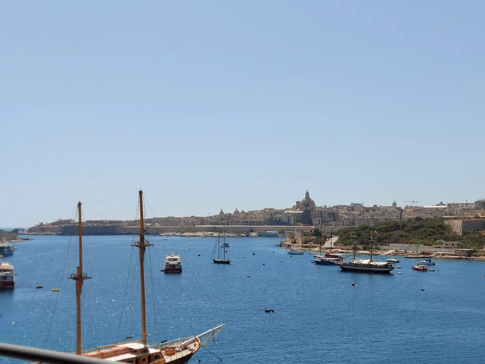 3 bed Apartment For Rent in Sliema, Sliema - thumb 1