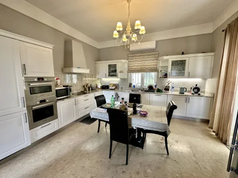 4 bed Villa For Rent in Naxxar, Naxxar - thumb 9