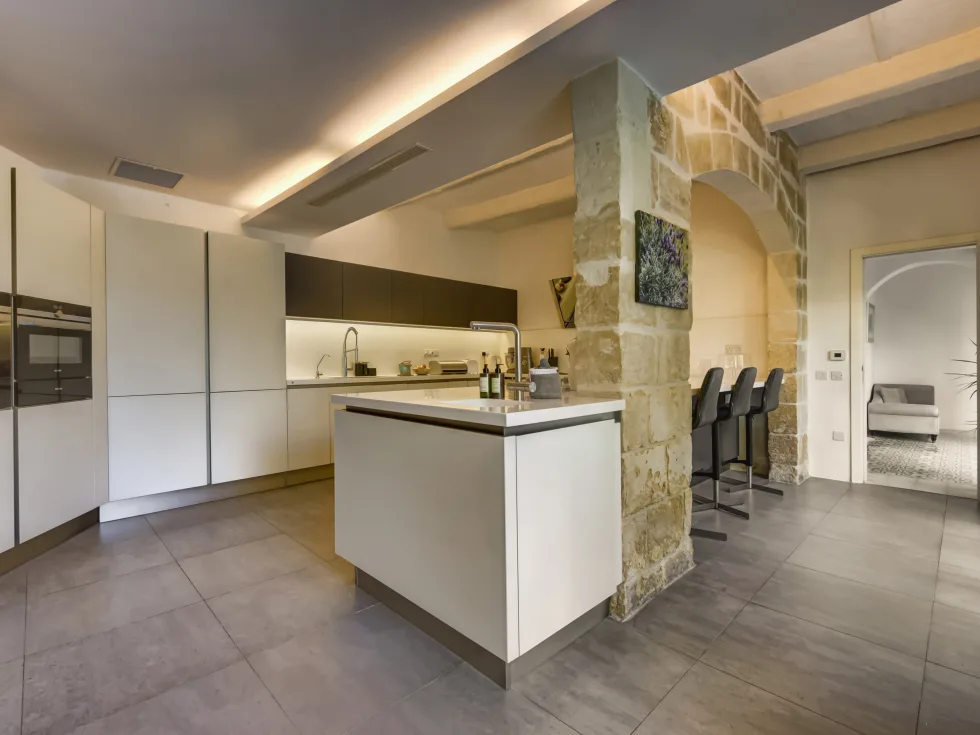 5 bed House of Character For Rent in Balzan, Balzan - thumb 8