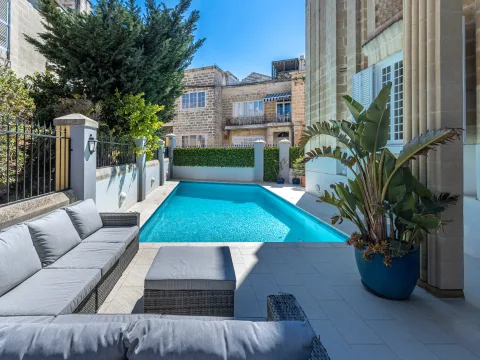 4 bed Town House For Sale in Ta' Xbiex, Ta' Xbiex - thumb 2