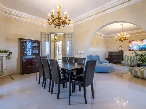 4 bed Town House For Sale in Ta' Xbiex, Ta' Xbiex - thumb 3