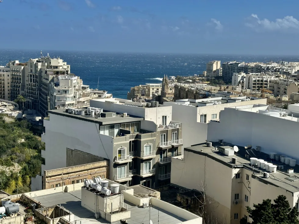 2 bed Penthouse For Rent in Sliema, Sliema - thumb 9