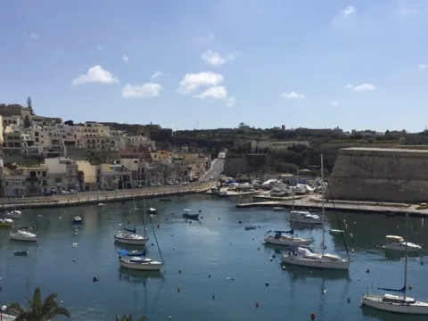 2 bed Penthouse For Rent in Kalkara, Kalkara - thumb 1