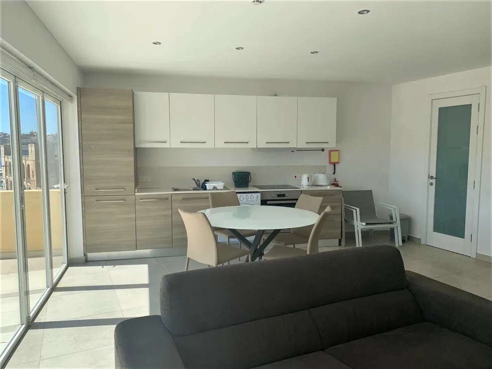 2 bed Penthouse For Rent in Kalkara, Kalkara - thumb 3