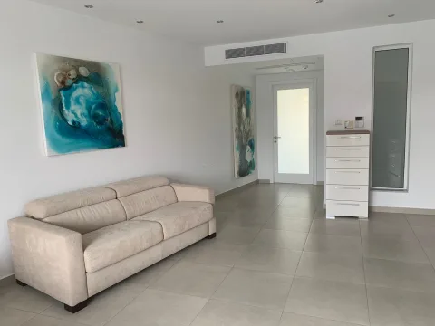 2 bed Penthouse For Rent in Kalkara, Kalkara - thumb 8