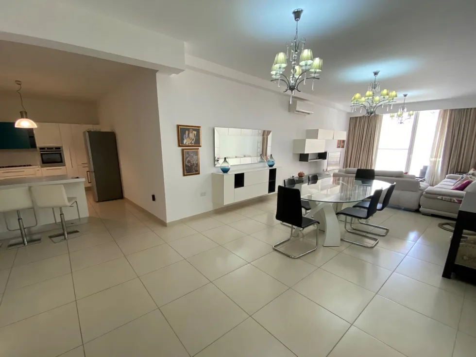 3 bed Apartment For Rent in Sliema, Sliema - thumb 2