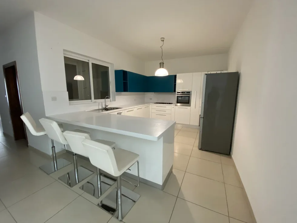 3 bed Apartment For Rent in Sliema, Sliema - thumb 4