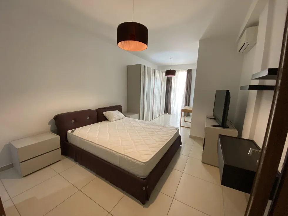 3 bed Apartment For Rent in Sliema, Sliema - thumb 5