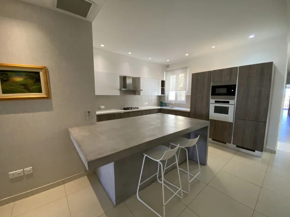 3 bed Apartment For Rent in Sliema, Sliema - thumb 2