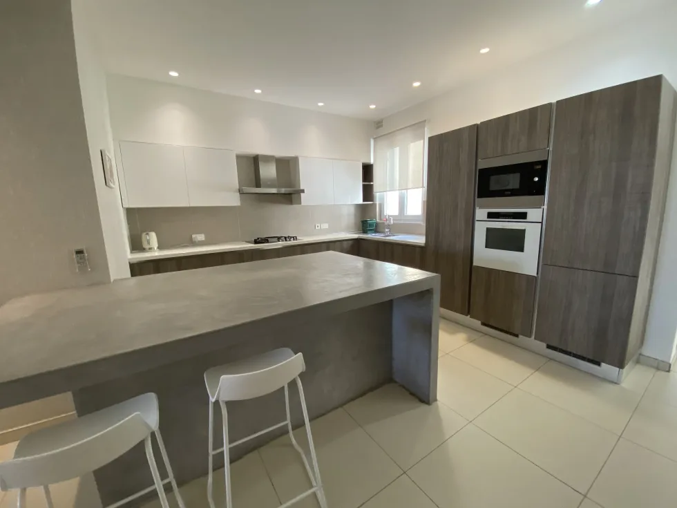 3 bed Apartment For Rent in Sliema, Sliema - thumb 3