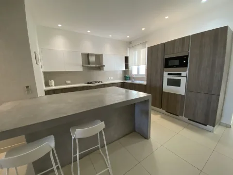 3 bed Apartment For Rent in Sliema, Sliema - thumb 3