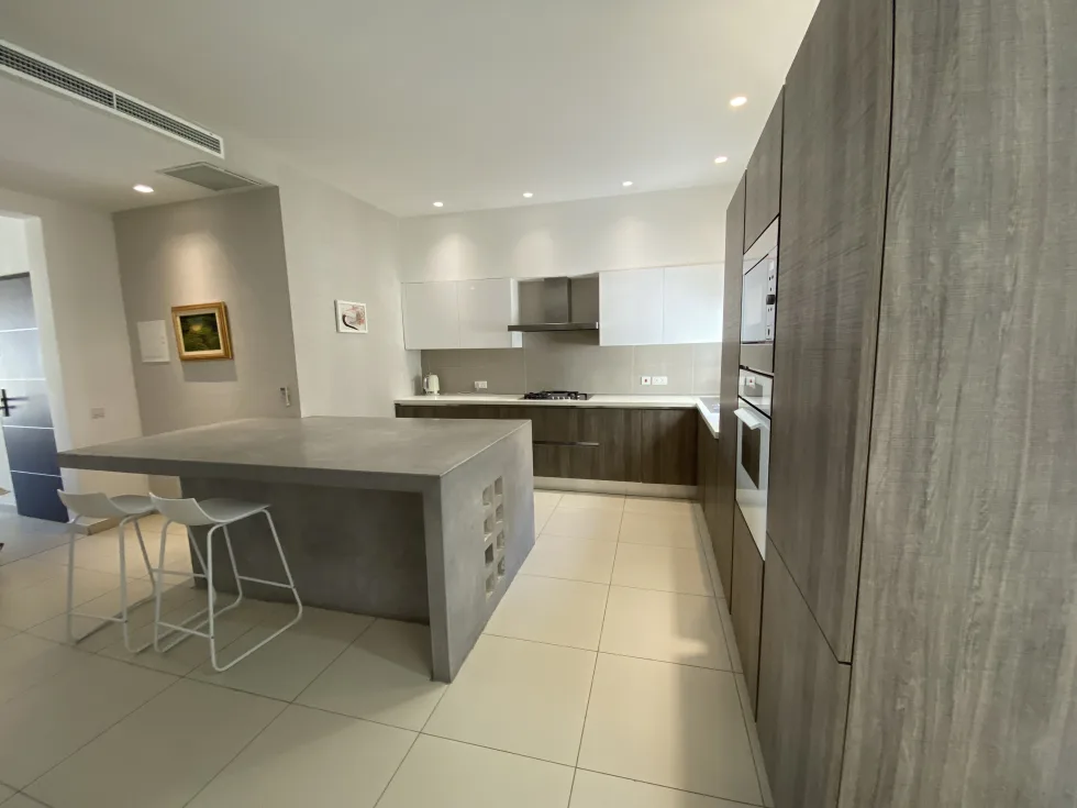 3 bed Apartment For Rent in Sliema, Sliema - thumb 4