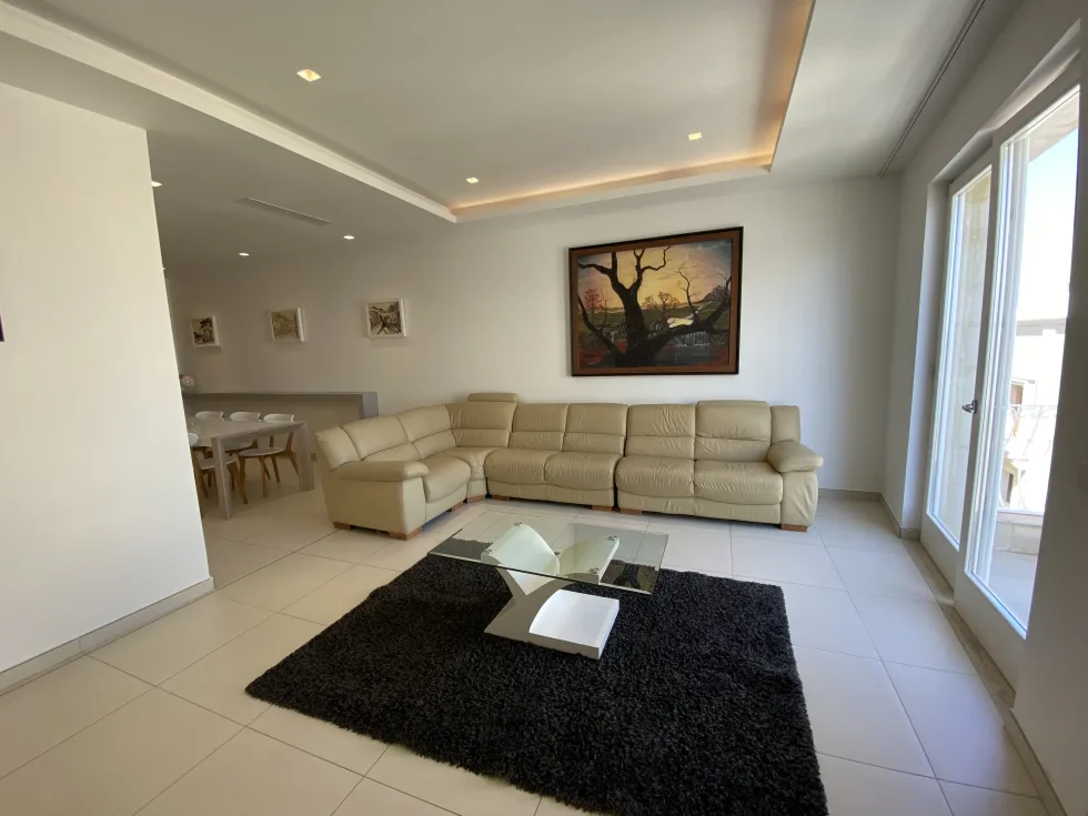 3 bed Apartment For Rent in Sliema, Sliema - thumb 8