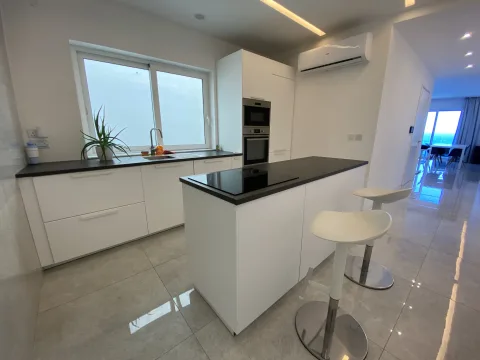 2 bed Apartment For Rent in Sliema, Sliema - thumb 7